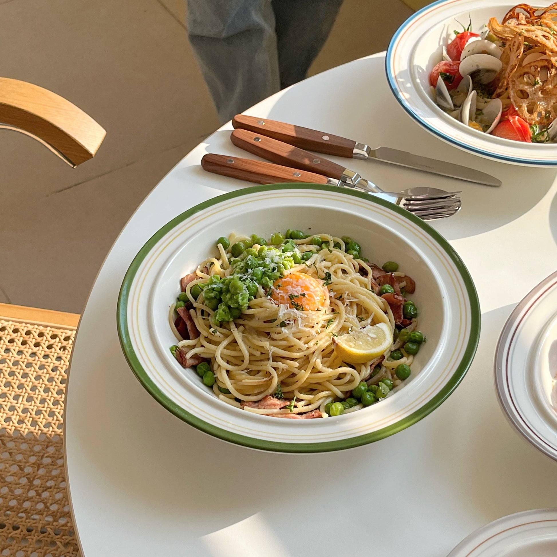 パスタの入ったお皿