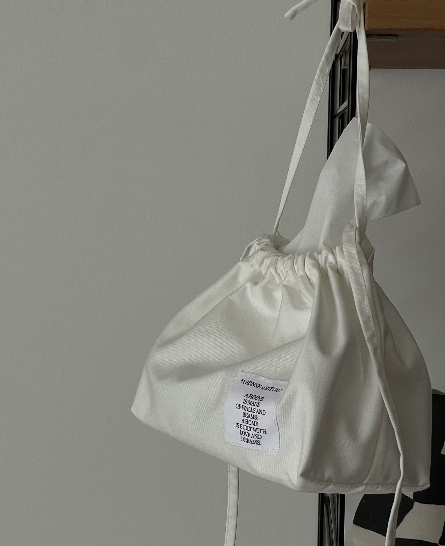 Hanging multi pouch case